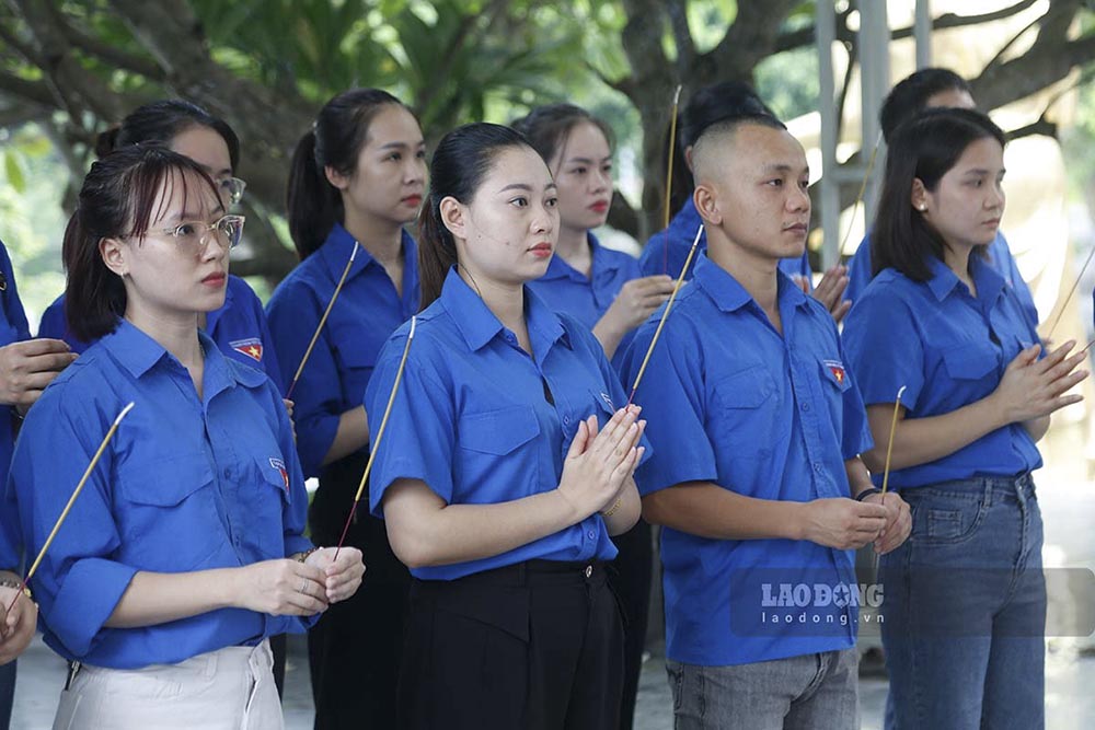 Tháng 7 là dịp để thế hệ trẻ hôm nay thể hiện đạo lý “Uống nước nhớ nguồn”, noi gương sự hy sinh anh dũng của các thế hệ cha ông đi trước.