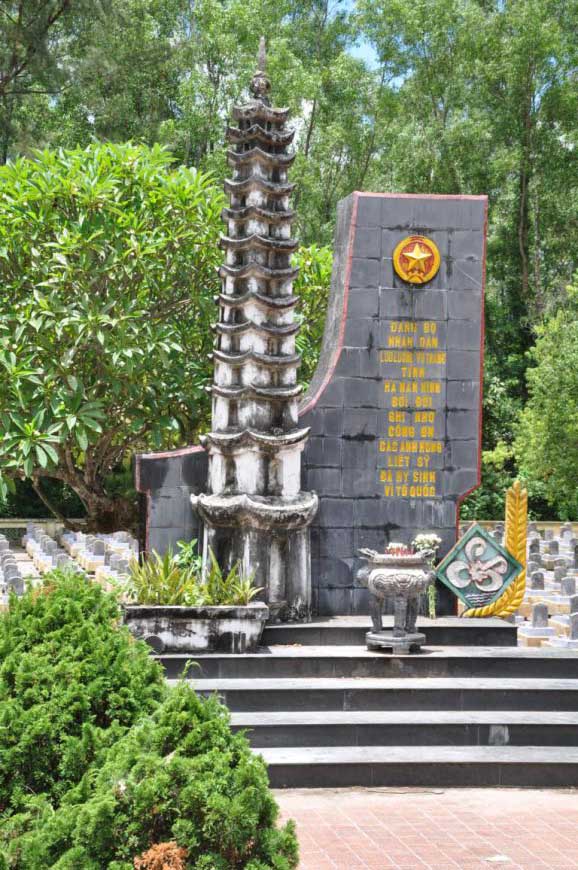 Nghĩa trang Liệt sĩ Quốc gia Trường Sơn, nơi an nghỉ của hàng vạn liệt sĩ.