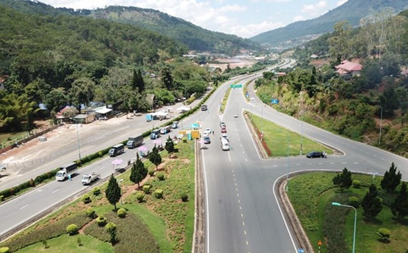 2 dự án cao tốc Tân Phú - Bảo Lộc và Bảo Lộc - Liên Khương với tổng chiều dài toàn tuyến khoảng 140 km. Ảnh: Phan Tuấn
