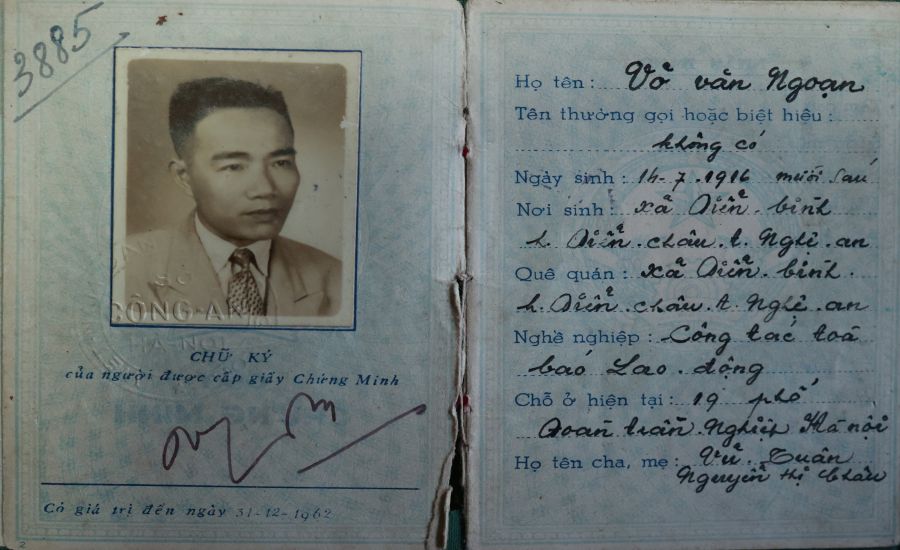 Giấy chứng minh của nhà báo, liệt sĩ Võ Văn Ngoạn. Ảnh: Hải Nguyễn