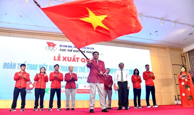 Đoàn thể thao Việt Nam trong lễ xuất quân dự Olympic 2024. Ảnh: Bùi Lượng