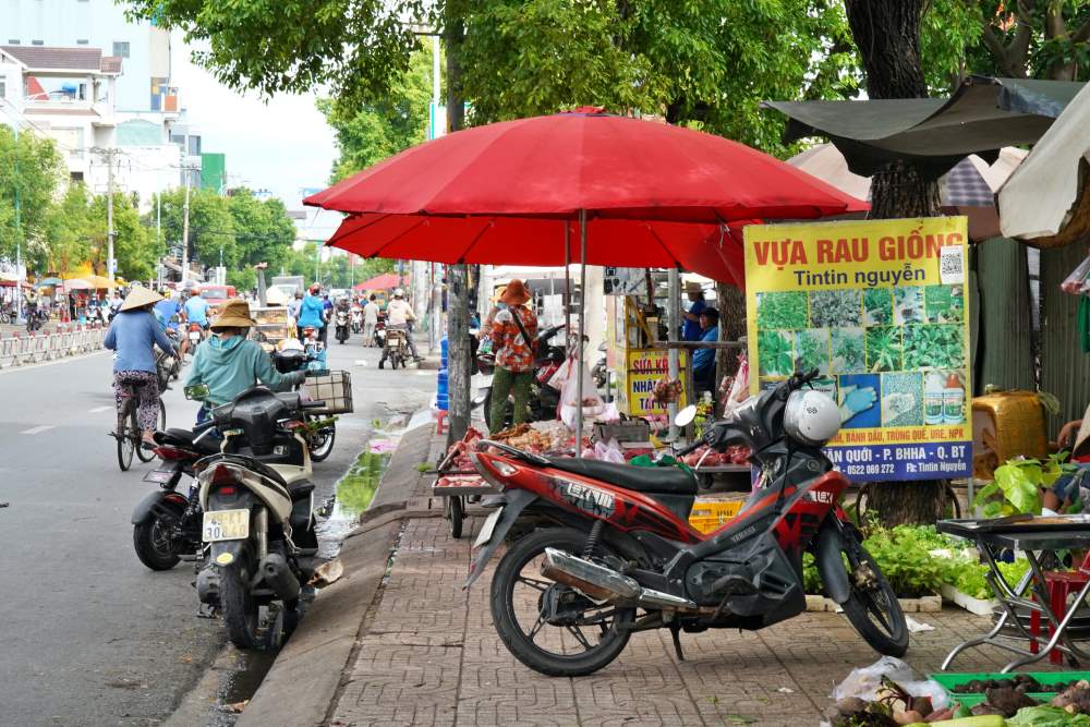 Previously, in 2016, the overpass project at Bon Xa intersection was approved by the Ho Chi Minh City People's Council but could not be implemented due to lack of capital.