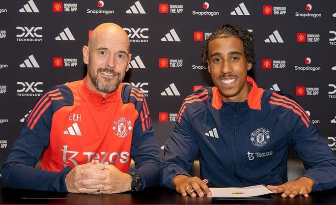 Leny Yoro is Ten Hag's number 1 target in the 2024 summer market. Photo: Manchester United