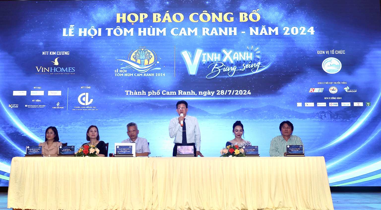 City People's Committee. Cam Ranh (Khanh Hoa) press conference to announce Cam Ranh Lobster Festival 2024. Photo: Phuong Linh