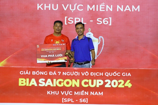 Ngoài bảo vệ thành công ngôi vô địch, An Biên FC còn thâu tóm mọi danh hiệu cá nhân ở mùa giải SPL-S6. Ảnh: Đình Thảo