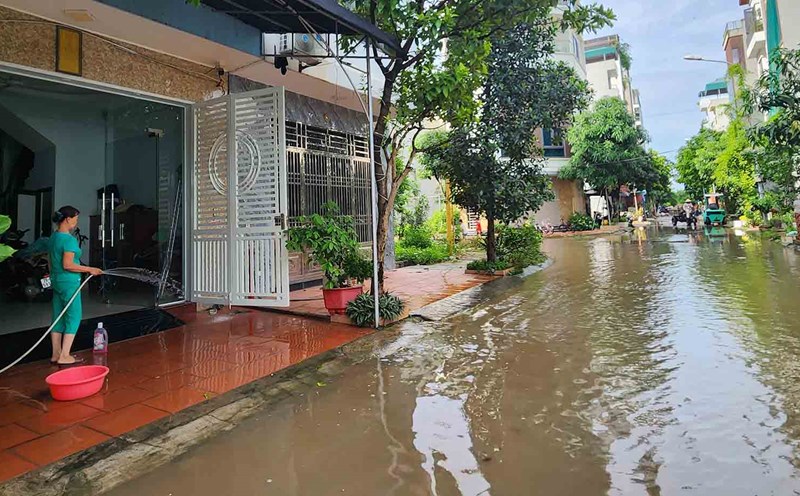 Việc đi xem nhà ngày mưa sẽ giúp cho người mua có thể đàm phán được mức giá hợp lý. Ảnh: Cao Nguyên.