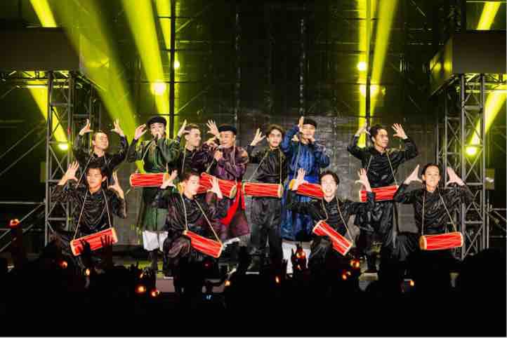 La performance de Tu Long, Soobin et Cuong Seven. Photo: NSX