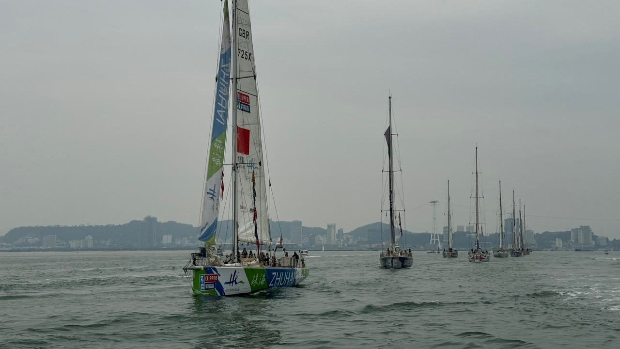 The Clipper Race sailing fleet left Ha Long Bay after 2 weeks anchoring here in February 2024. Photo: Nguyen Hung