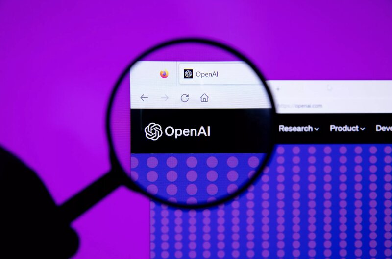 Chi phí vận hành khổng lồ đè nặng lên OpenAI. Ảnh: TechSpot
