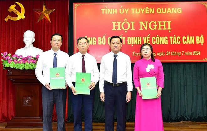 Tuyên Quang có 2 tân giám đốc Sở