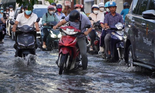 Mưa dông diễn ra ở Nam Bộ. Ảnh minh họa: Nguyên Chân