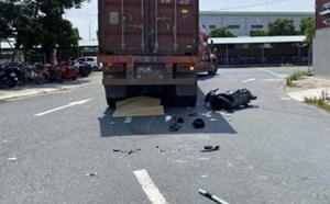 Lái xe máy tử vong sau va chạm xe container ở Hải Phòng