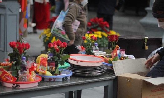 Bộ Nội vụ ghi nhận ý kiến của các địa phương liên quan đến việc xử lý vi phạm hành chính trong tín ngưỡng, tôn giáo. Ảnh minh họa: Lương Hạnh