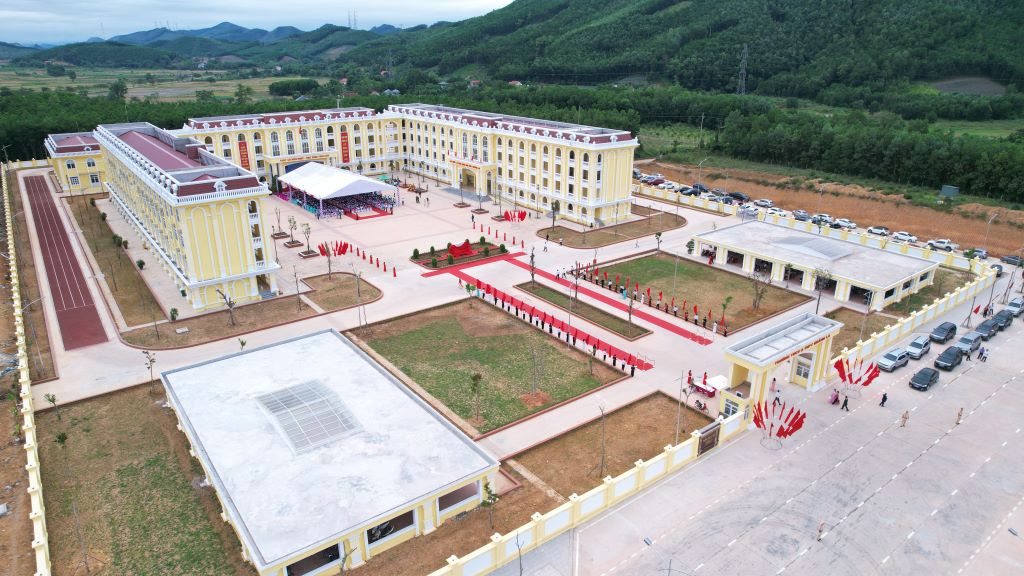 New Quang La Secondary & High School, Ha Long City, Quang Ninh Province put into use in the 2023-2024 school year. Photo: Do Phuong