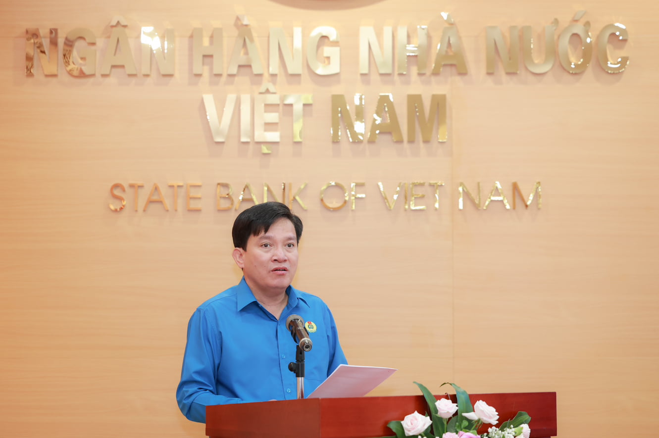 Vice President of the VGCL Nguyen Xuan Hung speaking. Photo: Hai Nguyen