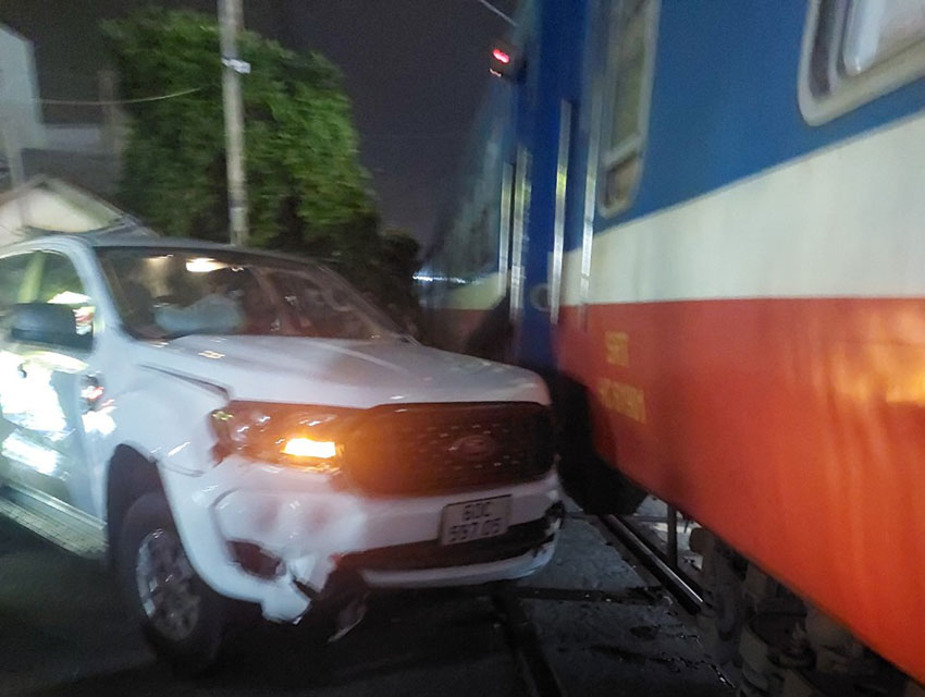 Vụ tai nạn giao thông đường sắt tối 28.7 khiến 2 người chết, 3 người bị thương. Ảnh: Cục CSGT