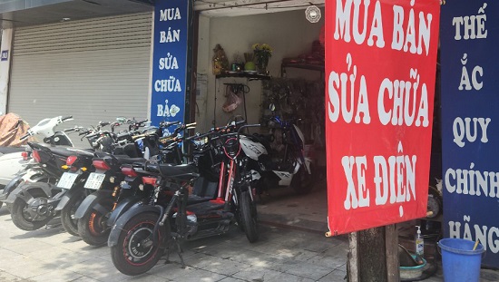 Electric motorcycles with various models and prices. Photo: Minh Hanh