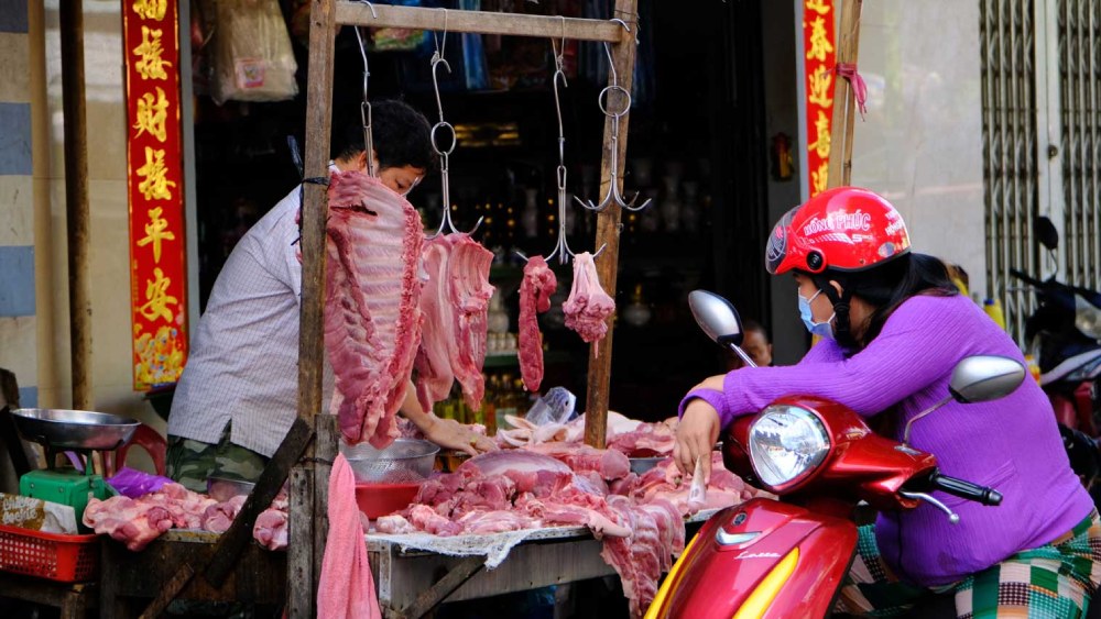 Hình ảnh điểm chợ buôn bán sản phẩm động vật trên địa bàn TP Cần Thơ. Ảnh: Phong Linh.