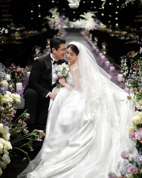 Jiyeon va cau thu bong chay Hwang Jae Gyun vuong tin don ly hon. Anh: Instagram nhan vat.