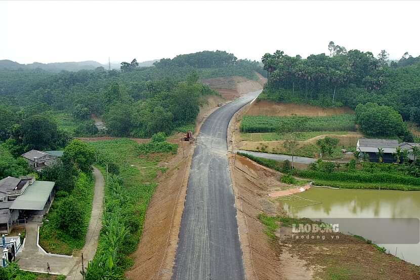 Theo báo cáo của đại diện Chủ đầu tư dự án là Ban quản lý dự án đầu tư xây dựng huyện Thanh Ba, hiện, 