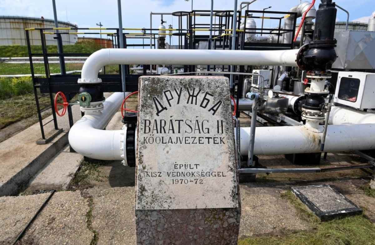 A receiving station of the Druzhba oil pipeline between Hungary and Russia near Szazhalombatta, about 30 km south of Budapest, on May 5, 2022. Photo: AFP