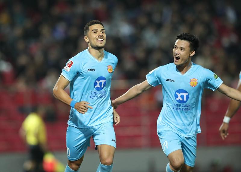 Câu lạc bộ Nam Định hướng đến cú đúp vô địch mùa giải 2023-2024. Ảnh: NĐFC