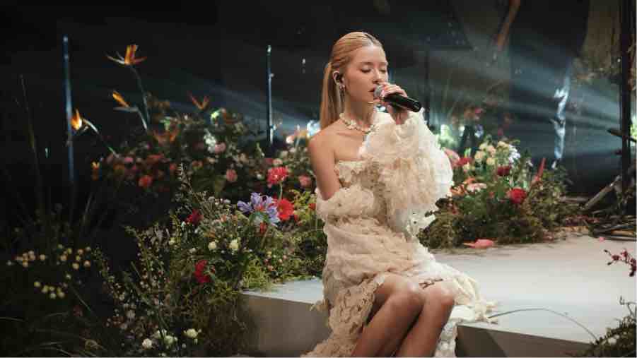 Hoàng Yến Chibi tự tin khoe giọng hát live trong sản phẩm mới. Ảnh: NSX