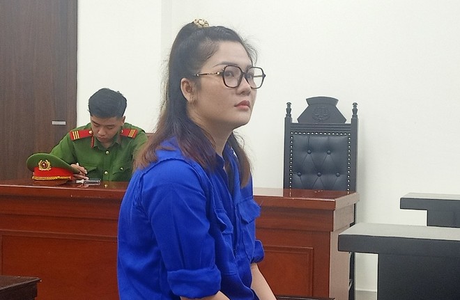 Bị cáo Thương tại phiên tòa xét xử về hành vi lừa đảo. Ảnh: Quang Việt