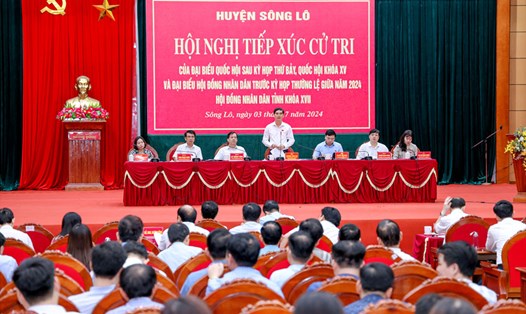 Bí thư Tỉnh ủy Dương Văn An phát biểu tại hội nghị tiếp xúc cử tri huyện Sông Lô ngày 3.7. Ảnh: Khánh Linh
