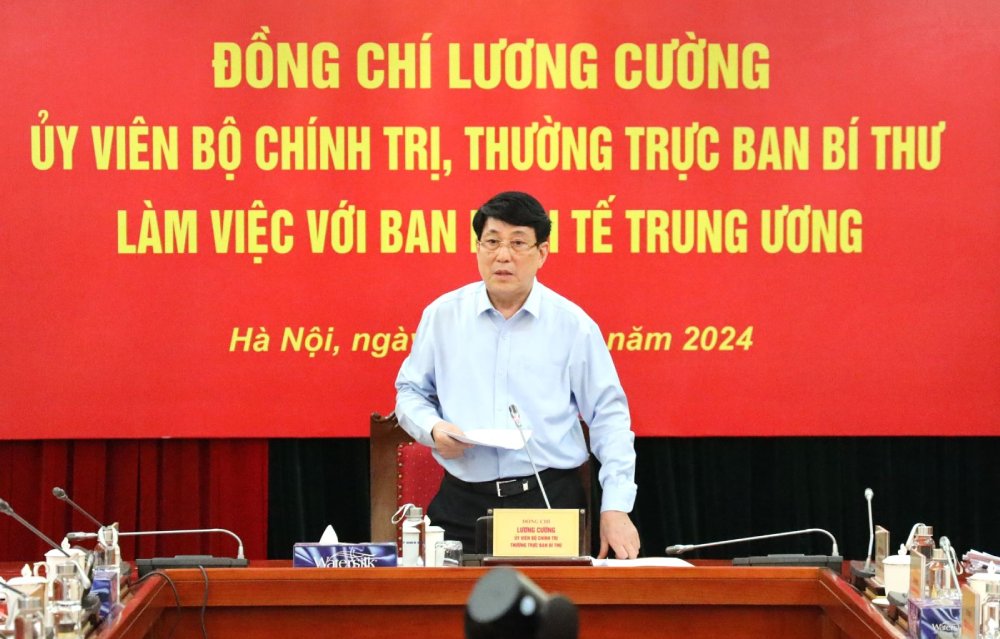 Ủy viên Bộ Chính trị, Thường trực Ban Bí thư Lương Cường phát biểu tại cuộc làm việc. Ảnh: Ban KTTW