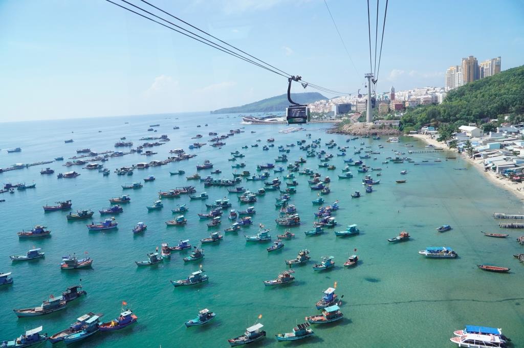 6 tháng đầu năm, TP Phú Quốc chiếm hơn 83% doanh thu du lịch của cả tỉnh Kiên Giang. Ảnh: Nguyên Anh