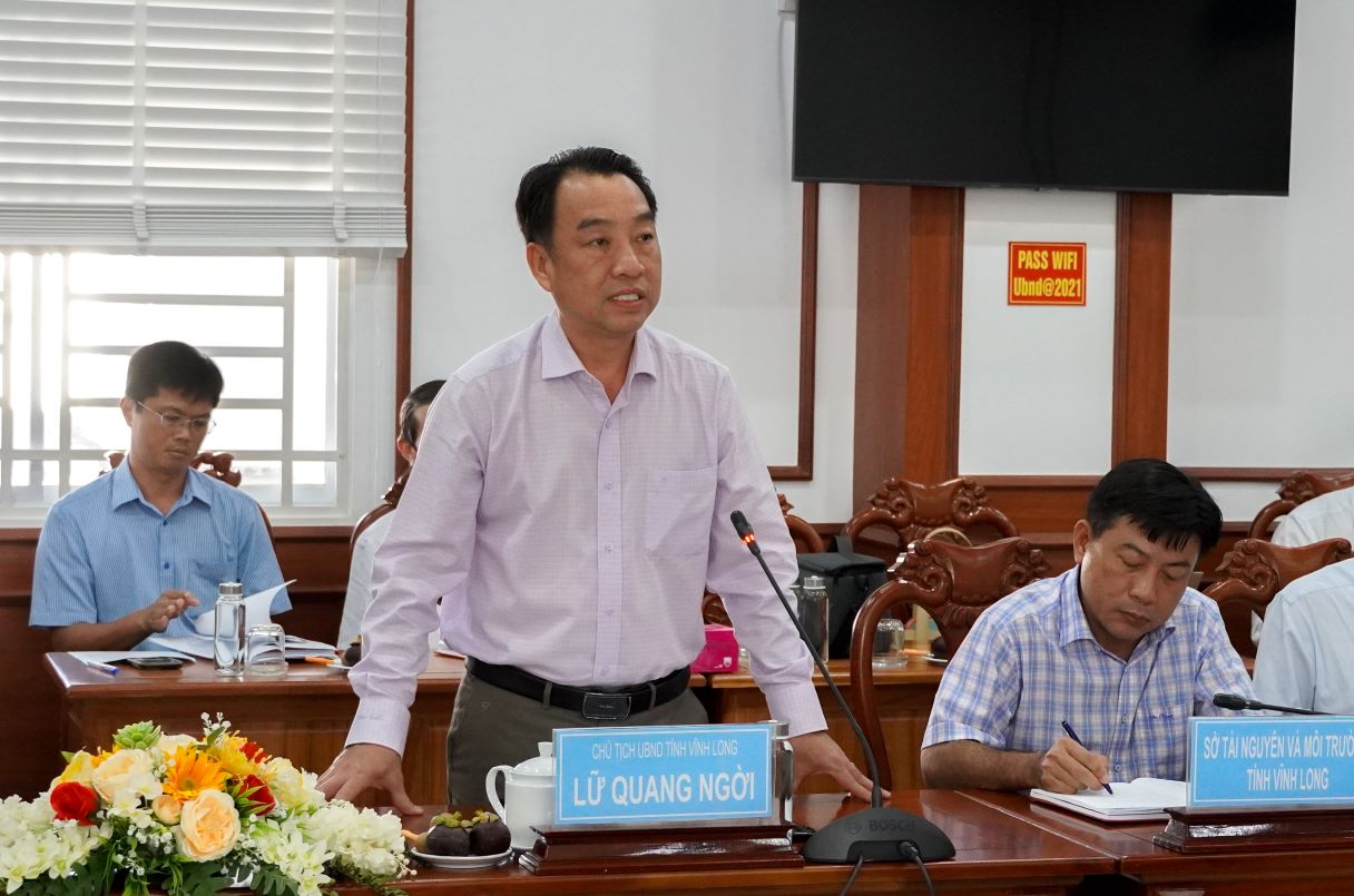 Chủ tịch UBND tỉnh Vĩnh Long Lữ Quang Ngời phát biểu tại buổi làm việc. Ảnh: Phương Anh