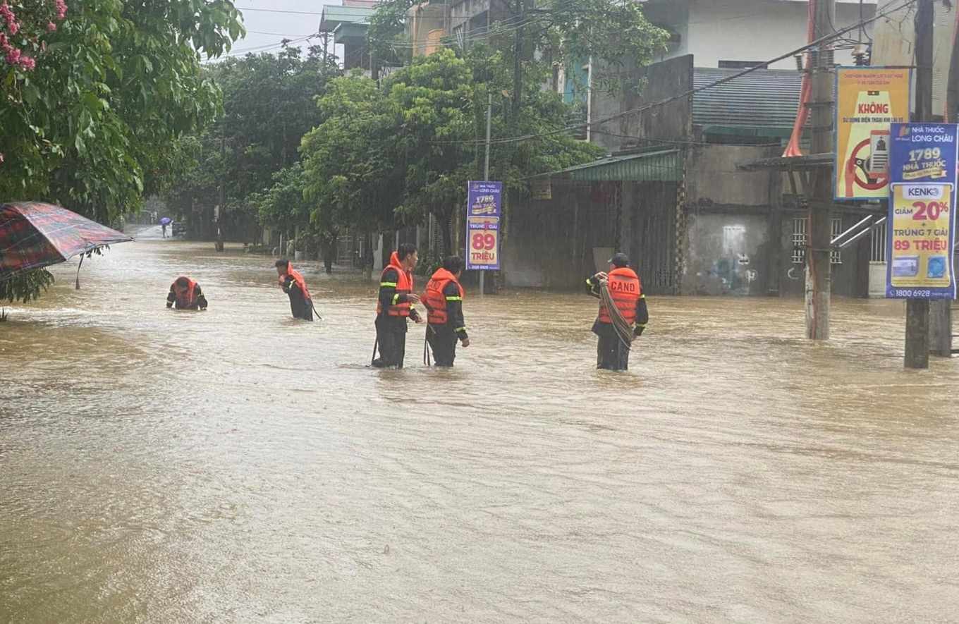 Mưa lớn khiến nhiều khu vực tại Hà Giang ngập úng. Ảnh: Nguyễn Mạnh
