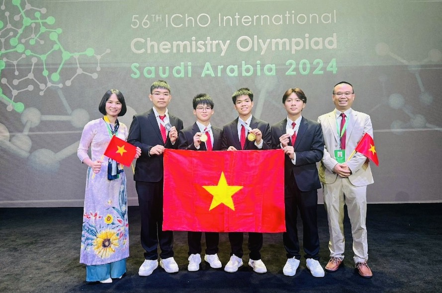 Học sinh Việt Nam tham dự kỳ thi Olympic Hóa học quốc tế (ICHO) năm 2024. Ảnh: Bộ GDĐT