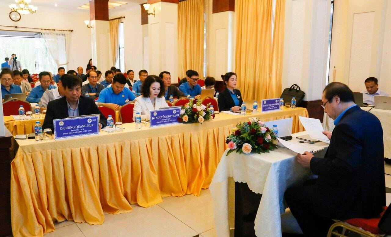 The 3rd Executive Committee Meeting and review of trade union activities for the first 6 months of 2024. Photo: Mai Huong