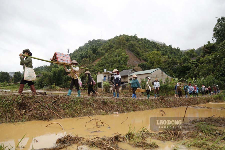 The devastating flash flood occurred on the night of the 24th, early morning of the 25th of July in Muong Pon border commune