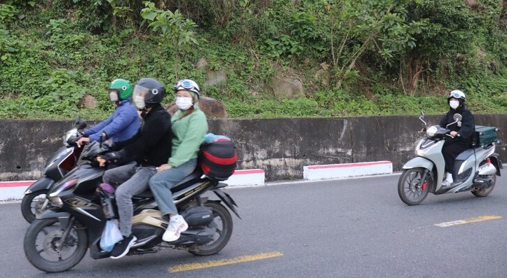 Người lao động quay trở lại Đà Nẵng sau kỳ nghỉ Tết Nguyên Đán Giáp Thìn 2024. Ảnh: Nguyễn Linh