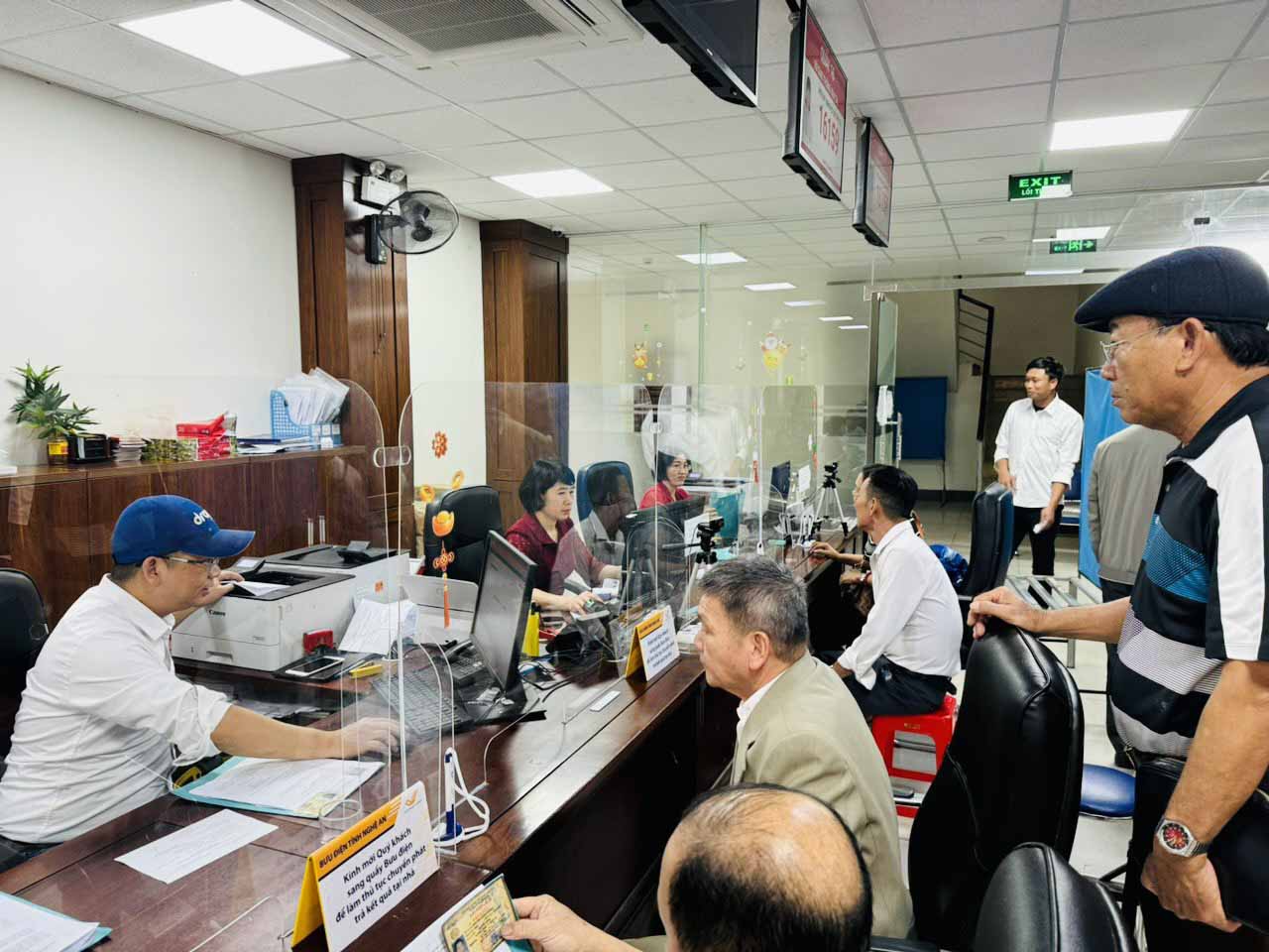 UBND tỉnh Nghệ An kiến nghị sửa đổi, bổ sung Luật Lý lịch tư pháp để đảm bảo thuận lợi cho người dân. Ảnh: Quang Đại