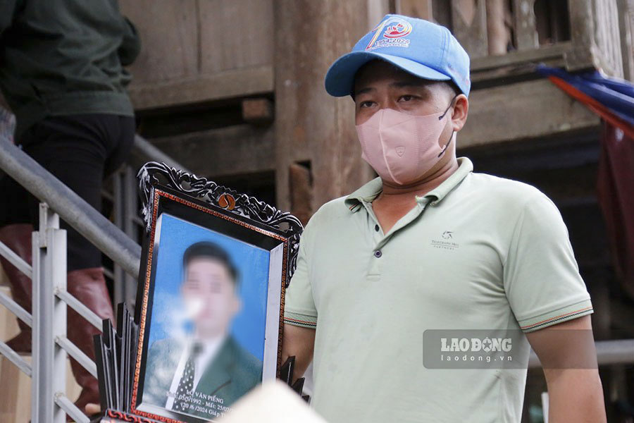 Lũ quét lịch sử qua đi, để lại nước mắt "ngập" Mường Pồn. Ảnh: Thanh Bình.