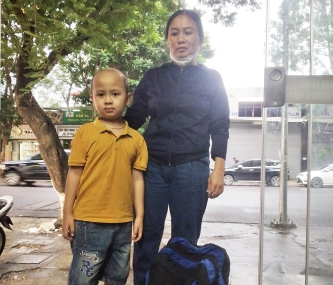LD 24056: Lời khẩn cầu của cô giáo có con trai bị ung thư máu