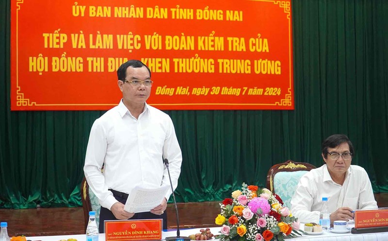 Ông Nguyễn Đình Khang - Ủy viên Trung ương Đảng, Chủ tịch Tổng LĐLĐ Việt Nam, Phó Chủ tịch Hội đồng Thi đua khen thưởng Trung ương làm việc tại tỉnh Đồng Nai. Ảnh: HAC