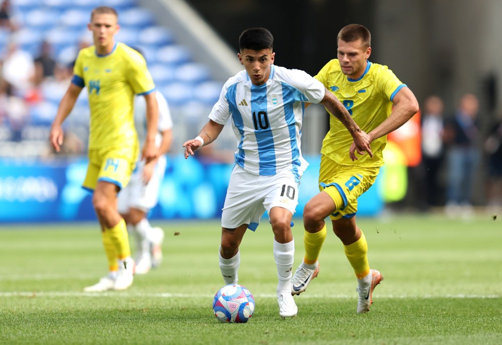 Thiago Almada (10) mở tỉ số cho U23 Argentina. Ảnh: LĐBĐ Argentina