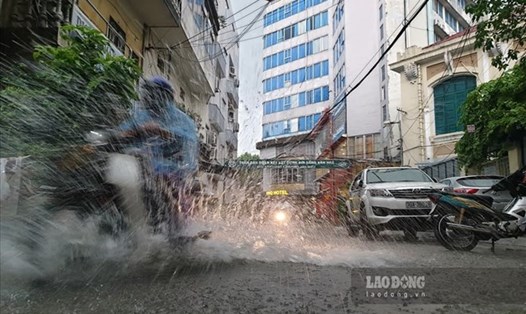Mưa kéo dài ở Bắc Bộ trong vài ngày tới. Ảnh: LĐO