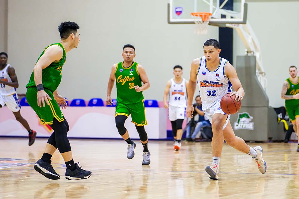 Nha Trang Dolphins had a good position in the beginning of the match. Photo: Thanh Vu