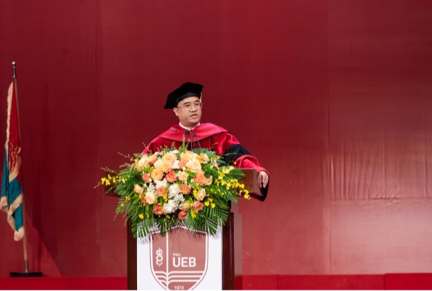 Associate Professor, Dr. Nguyen Truc Le - Chairman of the University Council of the University of Economics - VNU