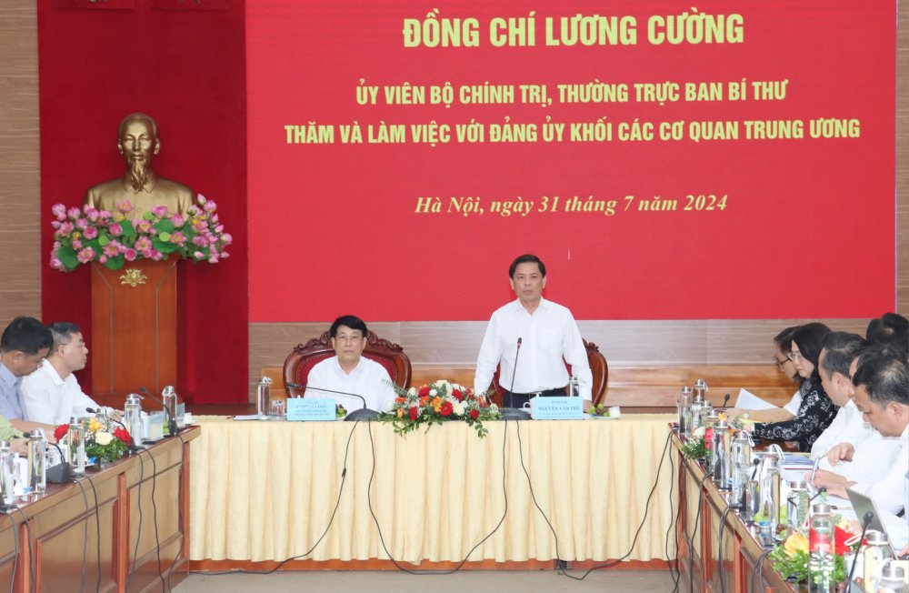 Ông Nguyễn Văn Thể - Bí thư Đảng ủy Khối các cơ quan Trung ương - phát biểu tại cuộc làm việc. Ảnh: T.Vương