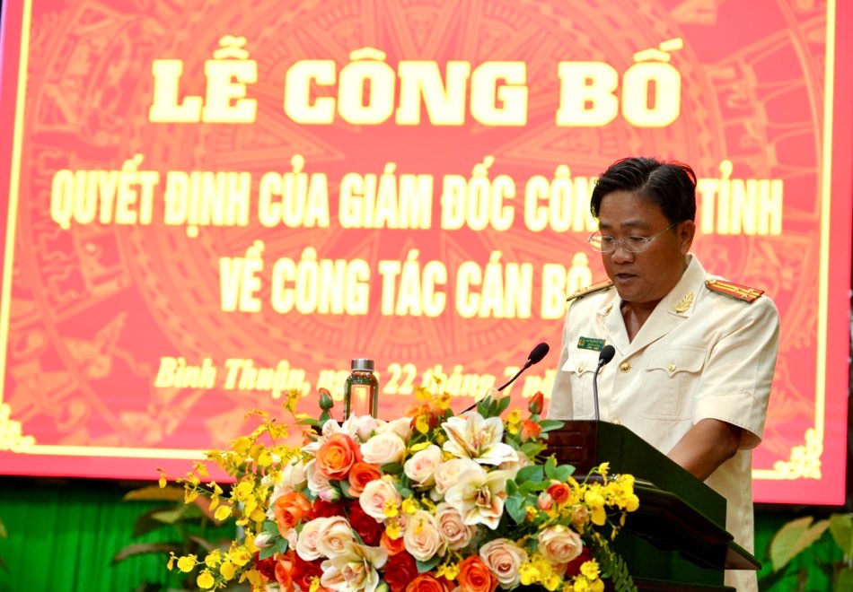 Lieutenant Colonel Nguyen Quyet Nghi, Head of the Police Department investigating drug crimes, was transferred to be Chief of Tuy Phong District Police. Photo: Binh Thuan Police