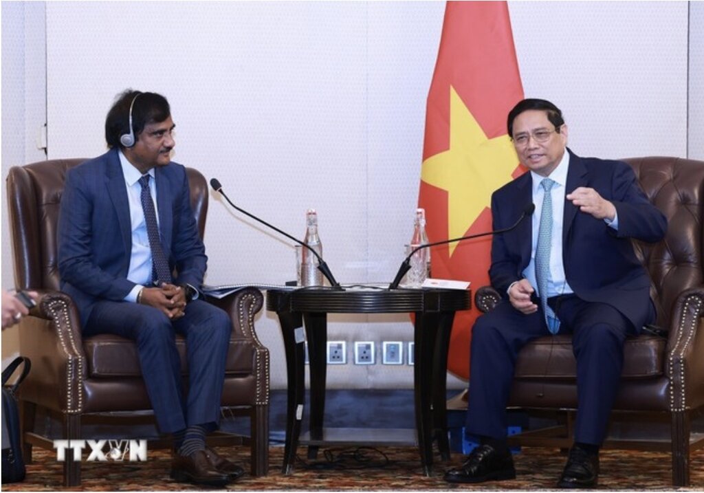 Thủ tướng Chính phủ Phạm Minh Chính tiếp ông Ramesh Babu - Chủ tịch, Giám đốc điều hành tập đoàn Ấn Độ SMS Pharmaceuticals. Ảnh: TTXVN