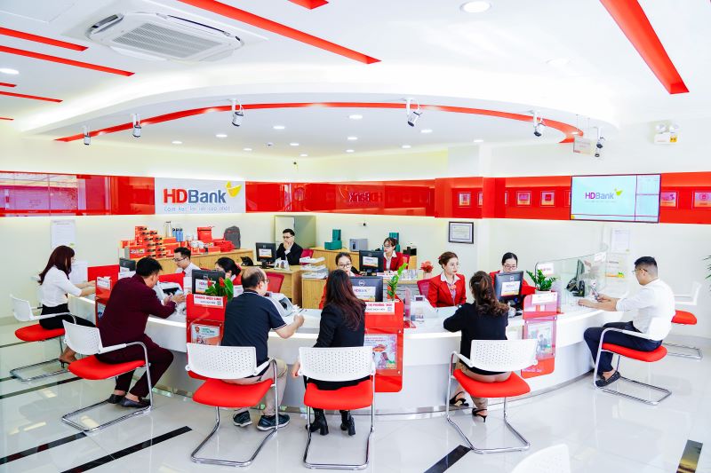 Triển khai chiến lược phát triển bền vững, kết quả kinh doanh bán niên 2024, HDBank báo lãi  8.165 tỉ đồng, nợ xấu chỉ 1,59%. Nguồn: HDBank
