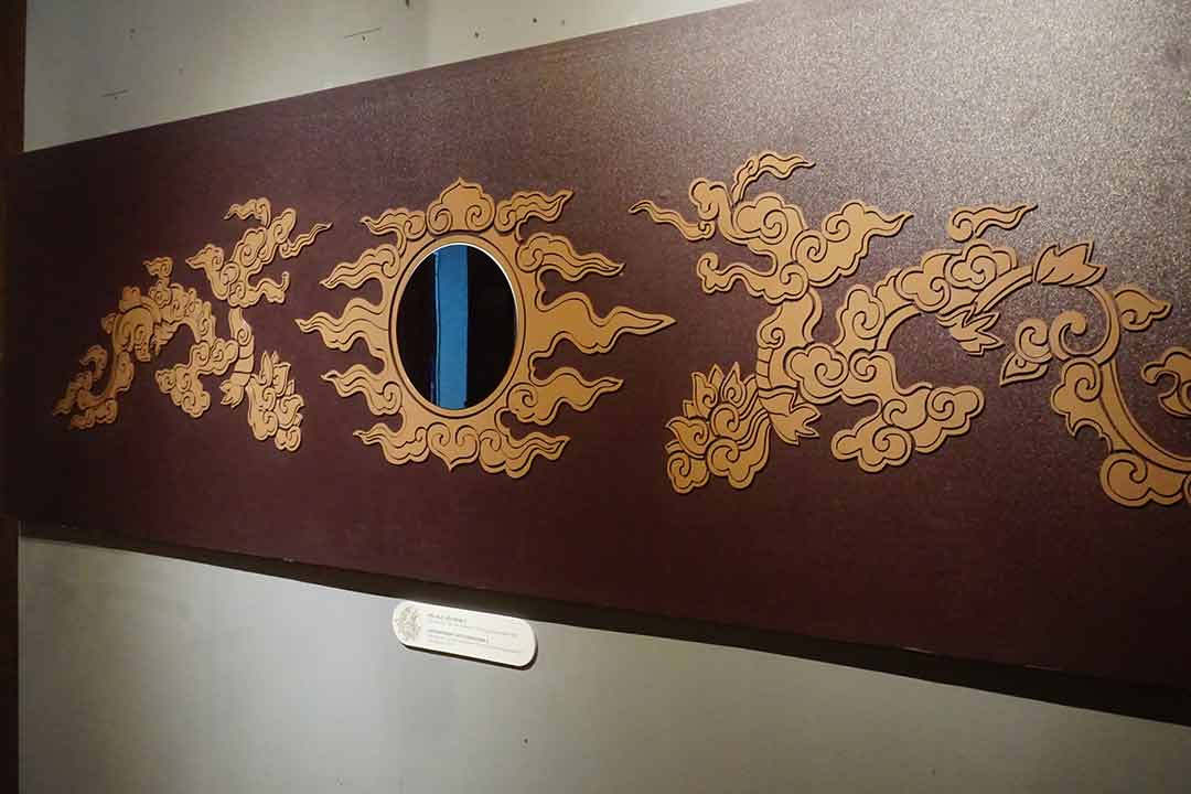 The work "Reunion with the Dragon" at this exhibition. Photo: Nhat Minh